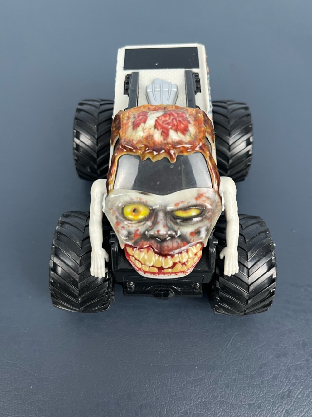 Monster jam die cast zombie truck